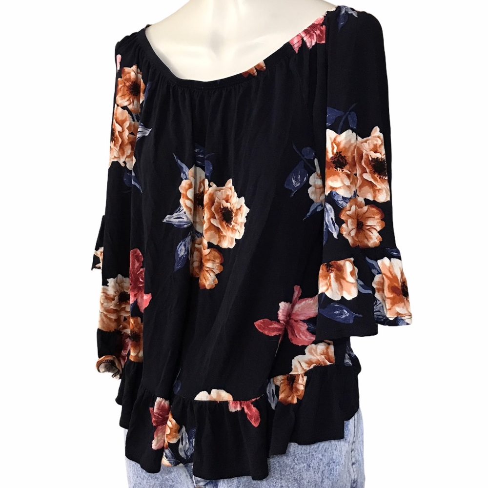Black Floral Ruffle-Sleeve Women's Top